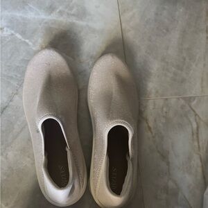 Bzees Women's Cream Sneakers